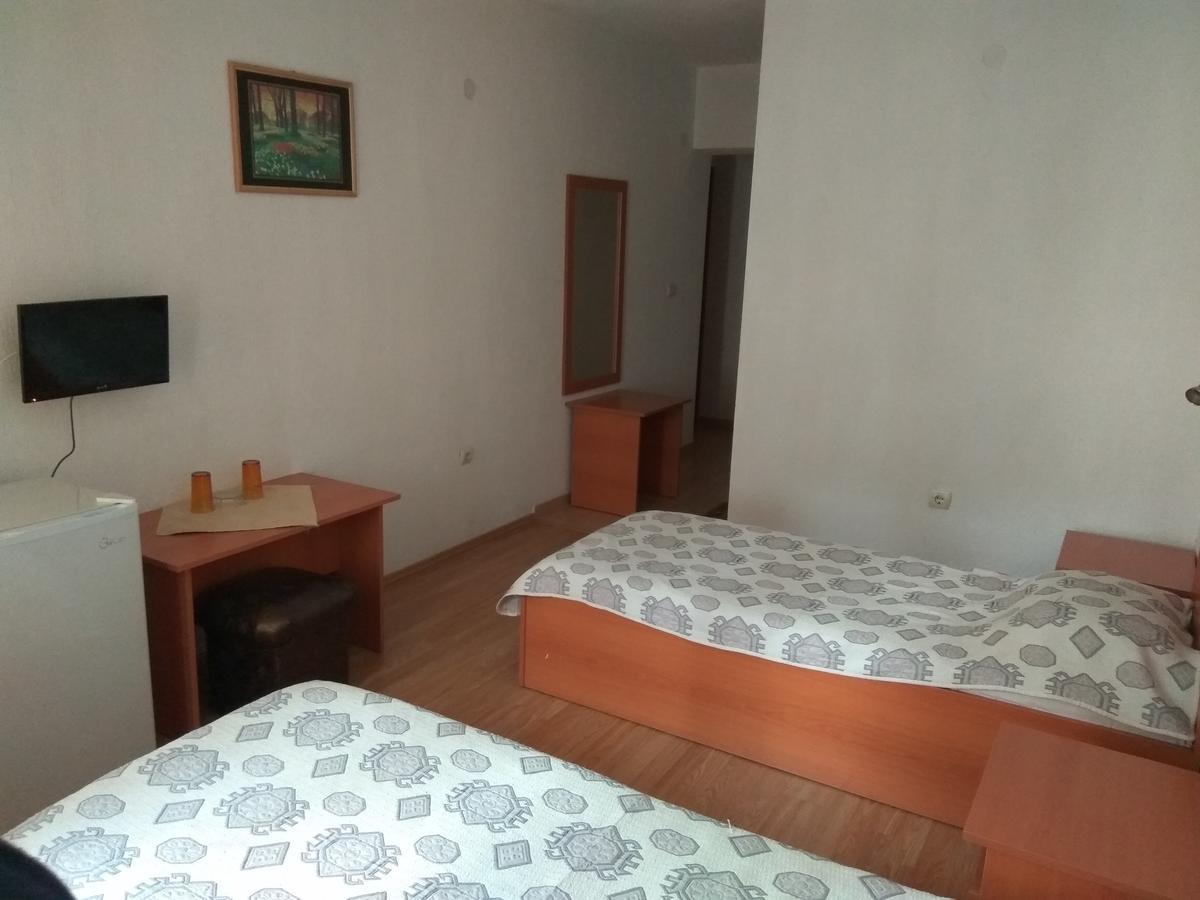 Family Hotel Blazhi Sandanski Esterno foto