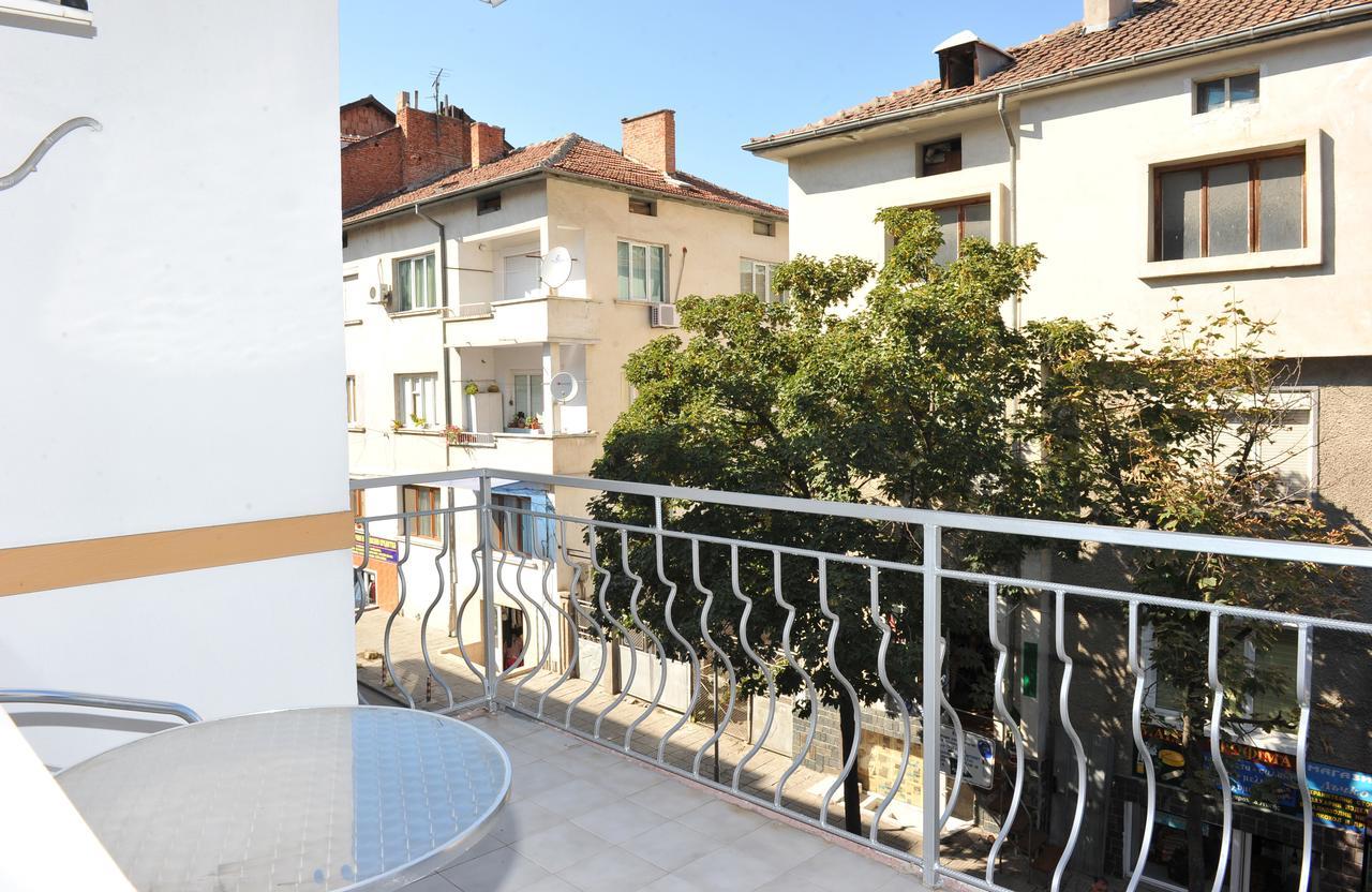Family Hotel Blazhi Sandanski Esterno foto